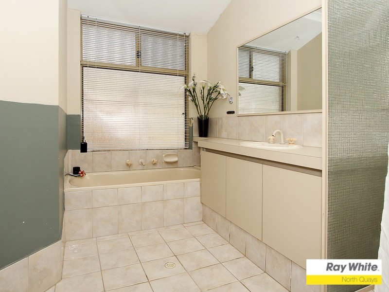 27  Rayner Drive, Landsdale WA 6065