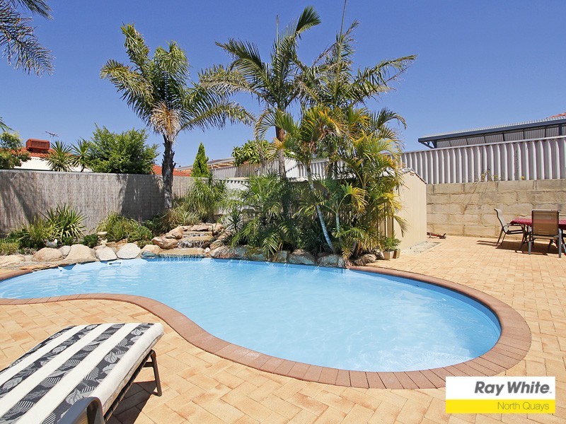 27  Rayner Drive, Landsdale WA 6065