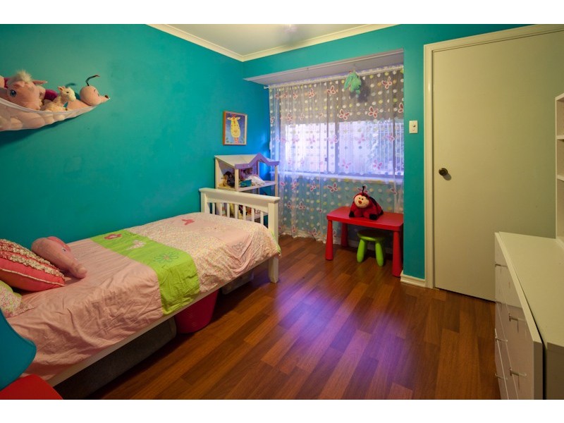 63 Grenadier Drive, Thornlie WA 6108