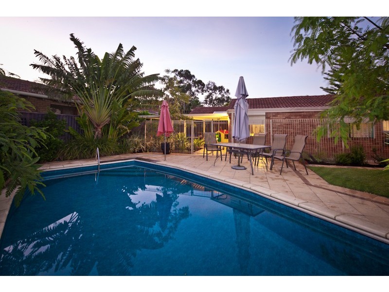 63 Grenadier Drive, Thornlie WA 6108