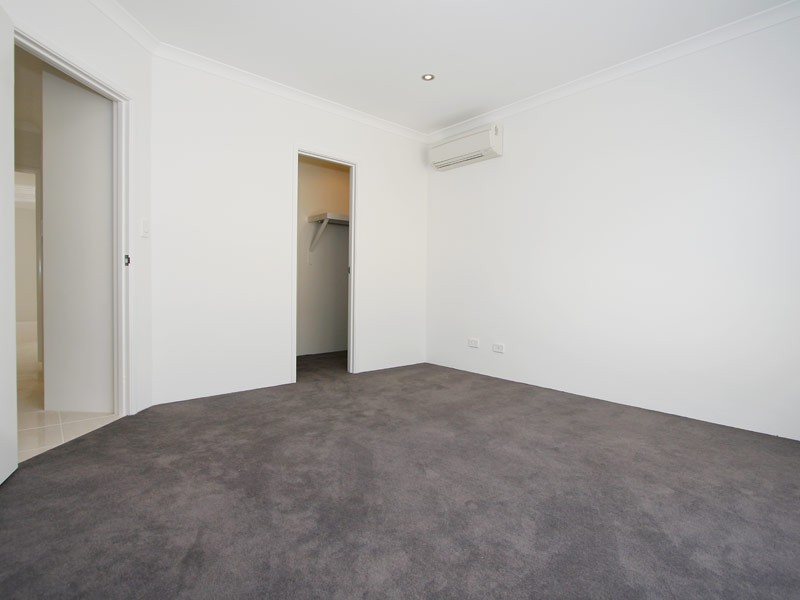 152b Grand Prom, Doubleview WA 6018