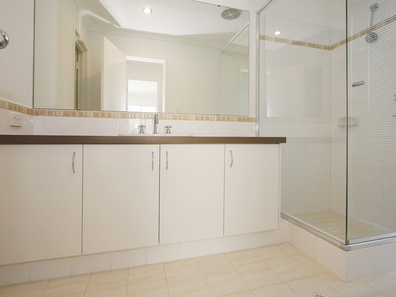 152b Grand Prom, Doubleview WA 6018
