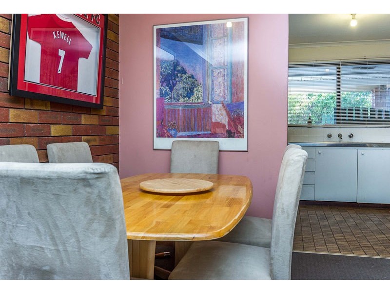 8 Mertz  Court, Hillarys WA 6025