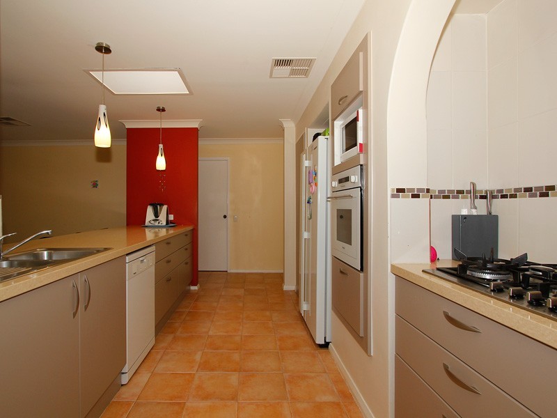 6 Hilarion Road, Duncraig WA 6023