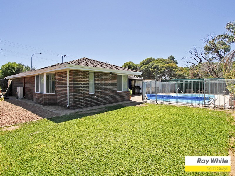 46 Warburton Ave, Padbury WA 6025