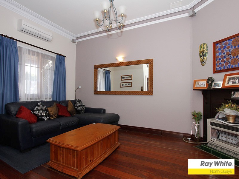 74 Hubert St, East Victoria Park WA 6101