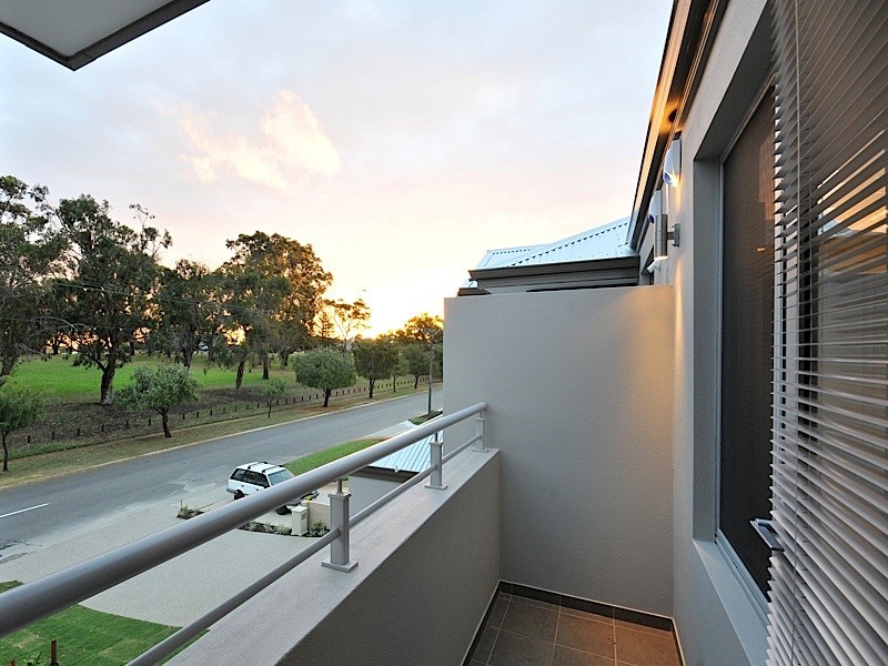 84b Jackson Avenue, Karrinyup WA 6018