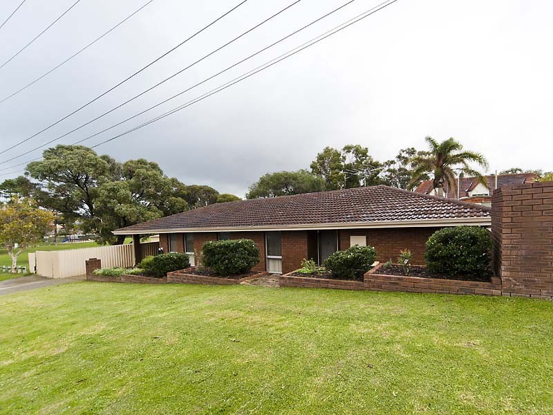 2 Stanford Road, Kallaroo WA 6025