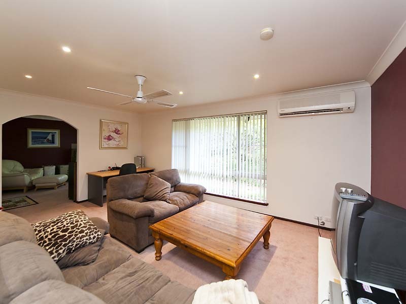 2 Stanford Road, Kallaroo WA 6025