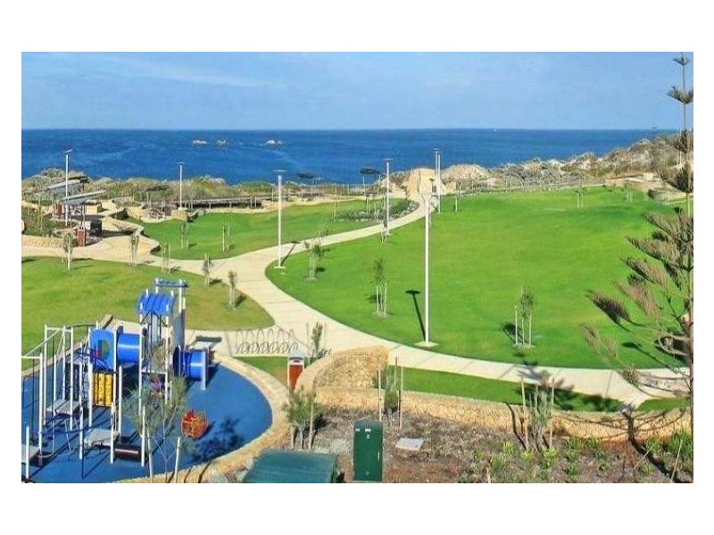 12 Piermont Avenue, Burns Beach WA 6028