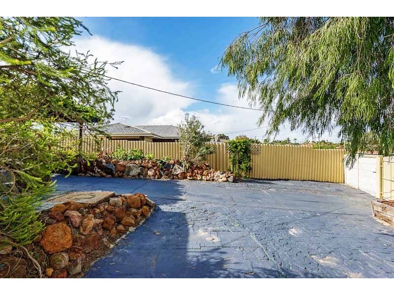 11 Buchanan Way, Padbury WA 6025