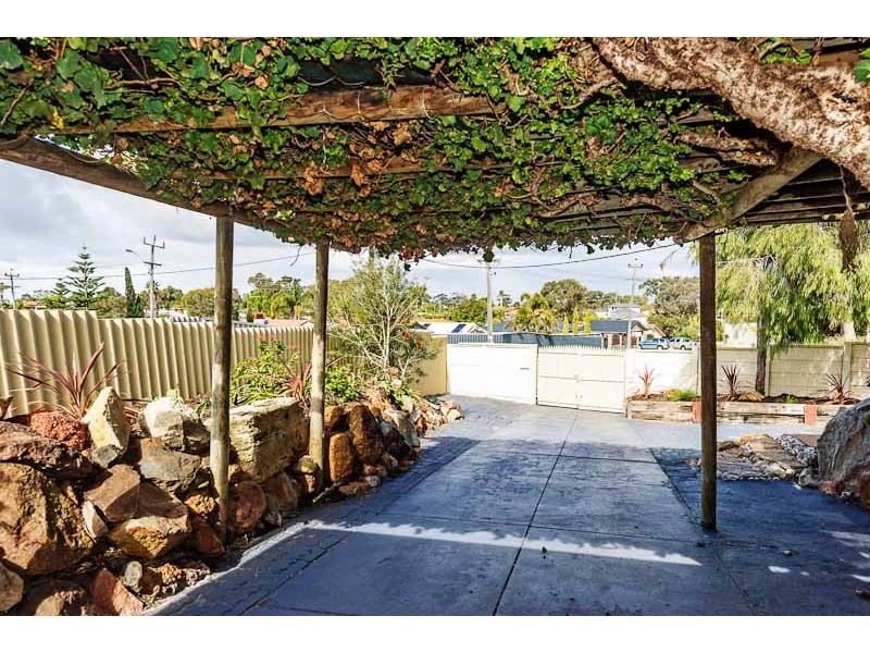 11 Buchanan Way, Padbury WA 6025