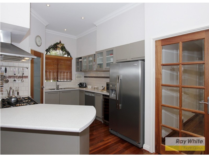 16 Waterview Drive, Woodvale WA 6026