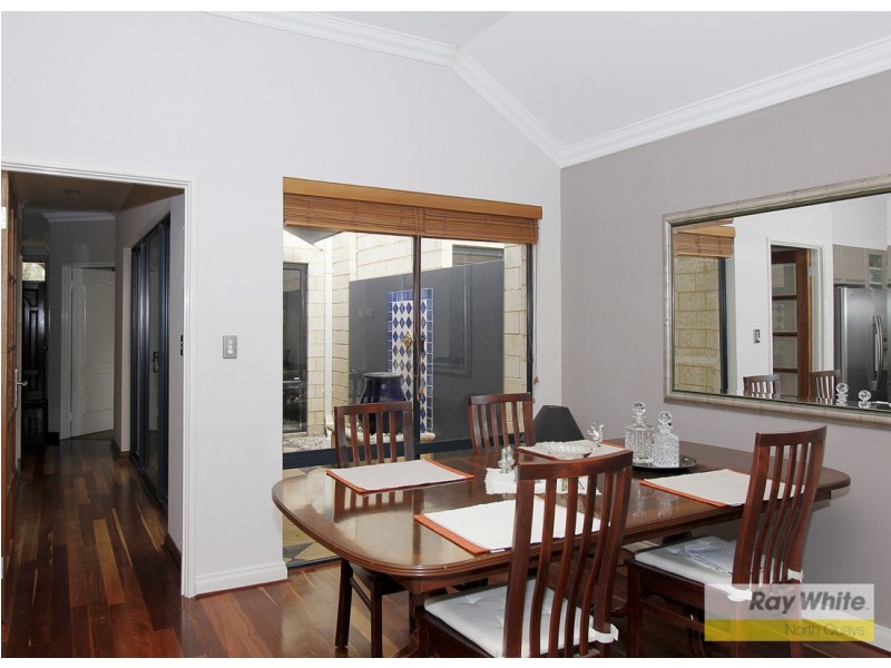 16 Waterview Drive, Woodvale WA 6026