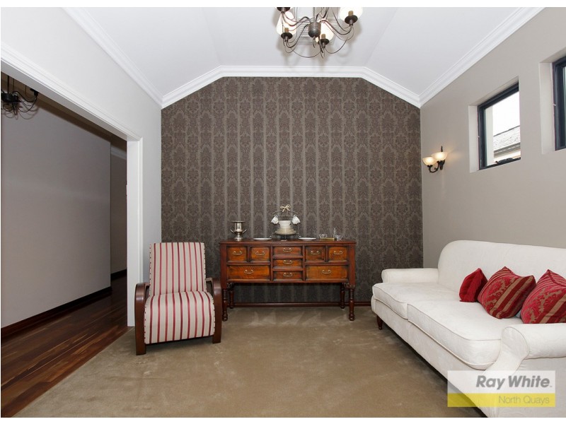 16 Waterview Drive, Woodvale WA 6026