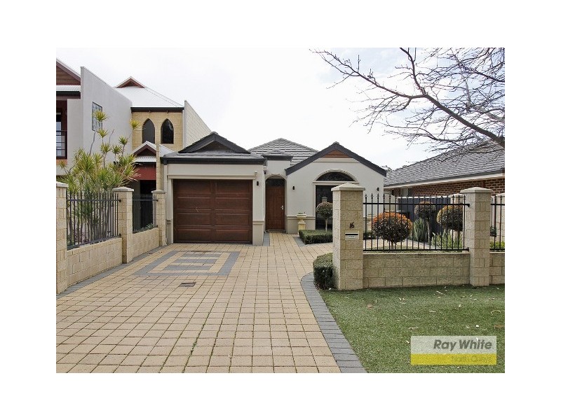 16 Waterview Drive, Woodvale WA 6026