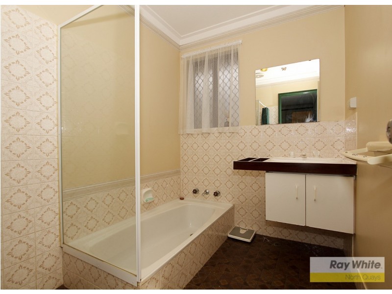 31 Blaxland Way, Padbury WA 6025