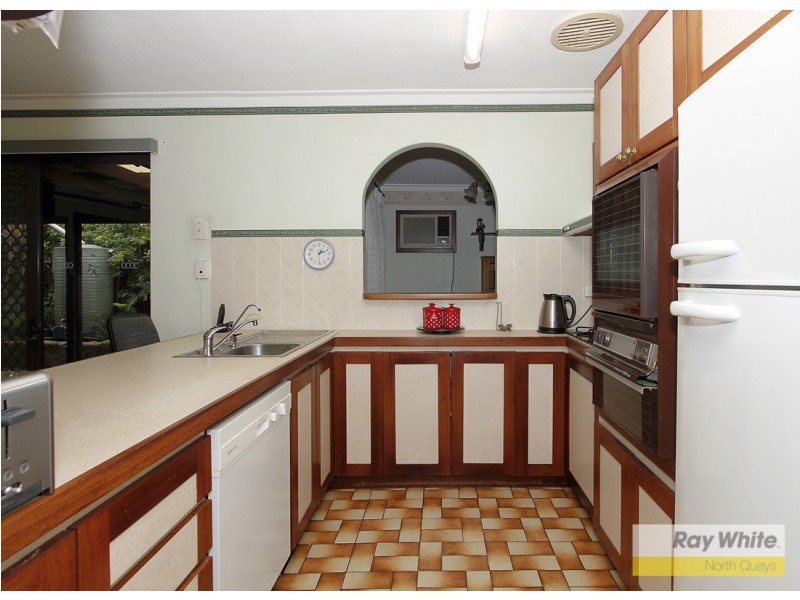 31 Blaxland Way, Padbury WA 6025