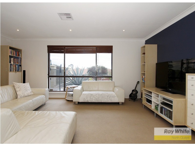 4 Fitzpatrick Way, Padbury WA 6025