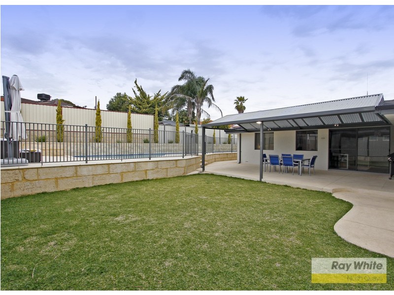 4 Fitzpatrick Way, Padbury WA 6025