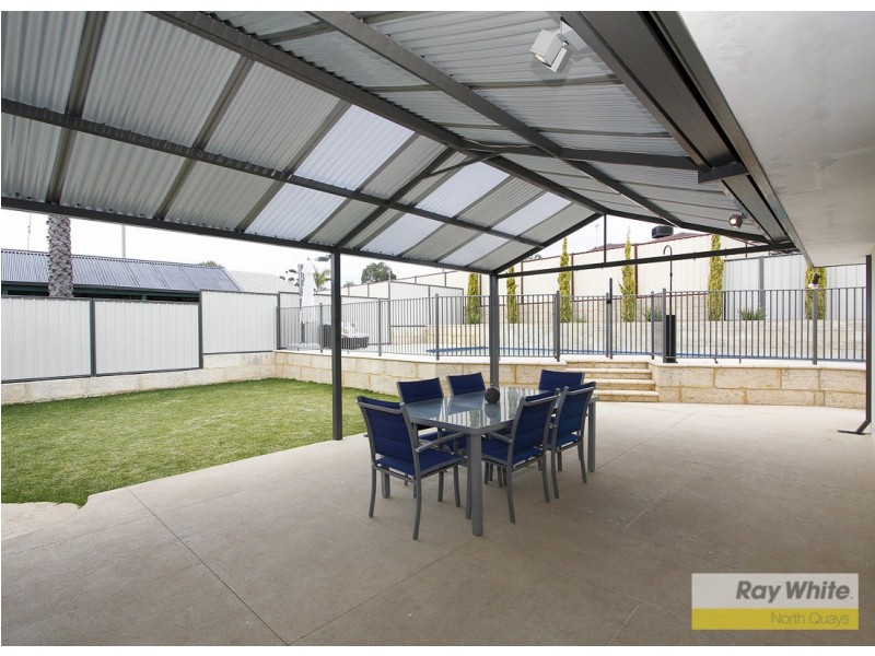 4 Fitzpatrick Way, Padbury WA 6025