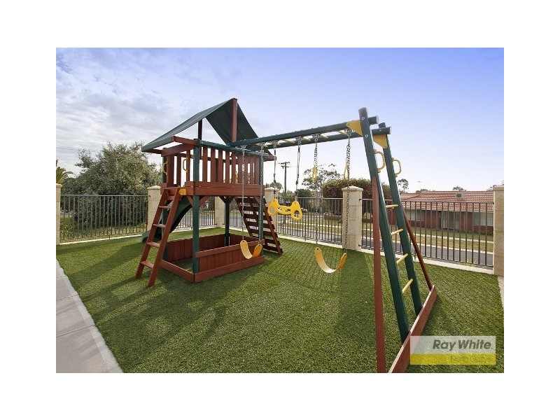 4 Fitzpatrick Way, Padbury WA 6025