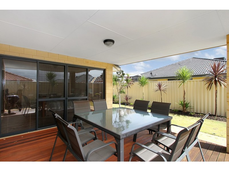 103 Kingsway, Madeley WA 6065