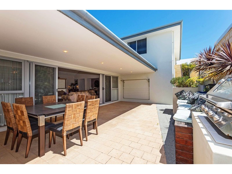 2 Oyster Lane, Yanchep WA 6035