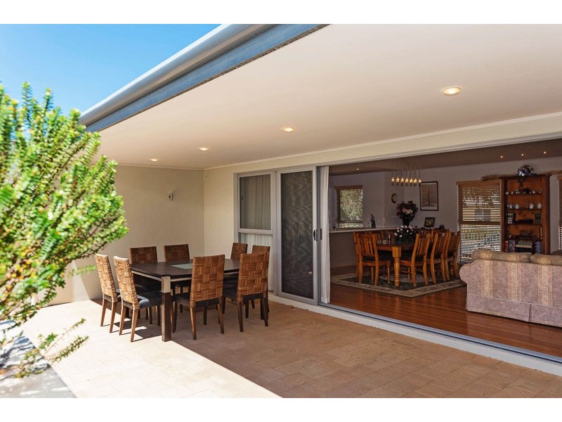 2 Oyster Lane, Yanchep WA 6035