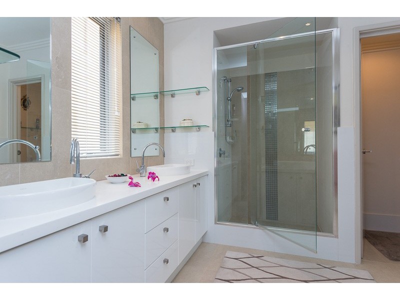 2 Oyster Lane, Yanchep WA 6035