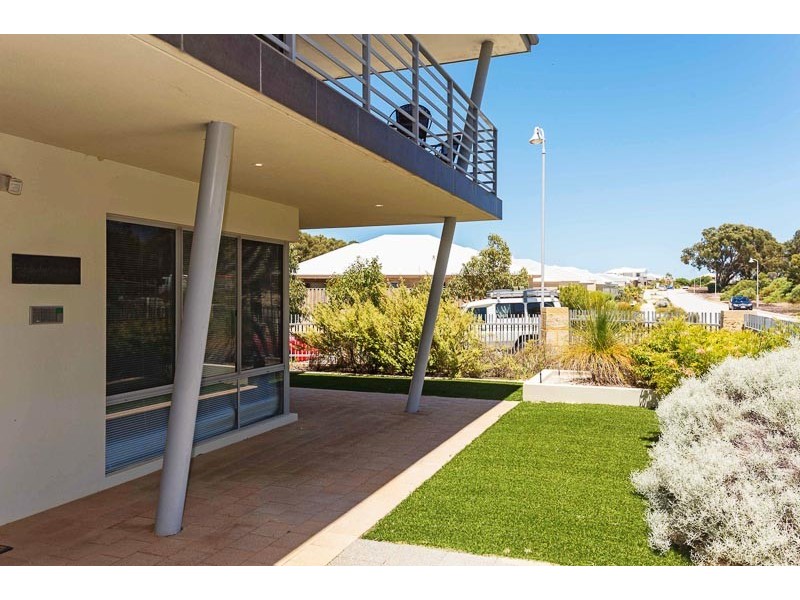 2 Oyster Lane, Yanchep WA 6035