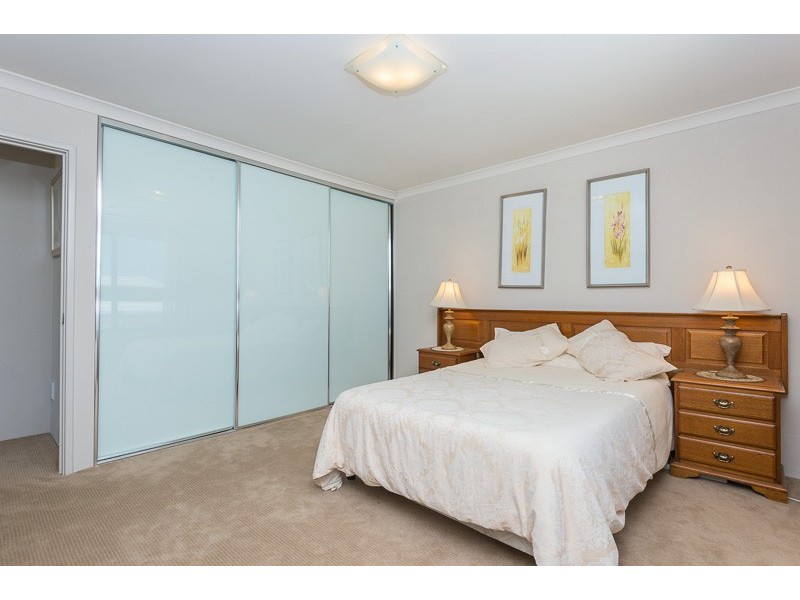 2 Oyster Lane, Yanchep WA 6035