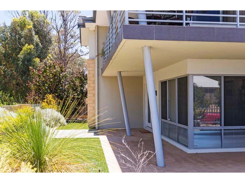 2 Oyster Lane, Yanchep WA 6035