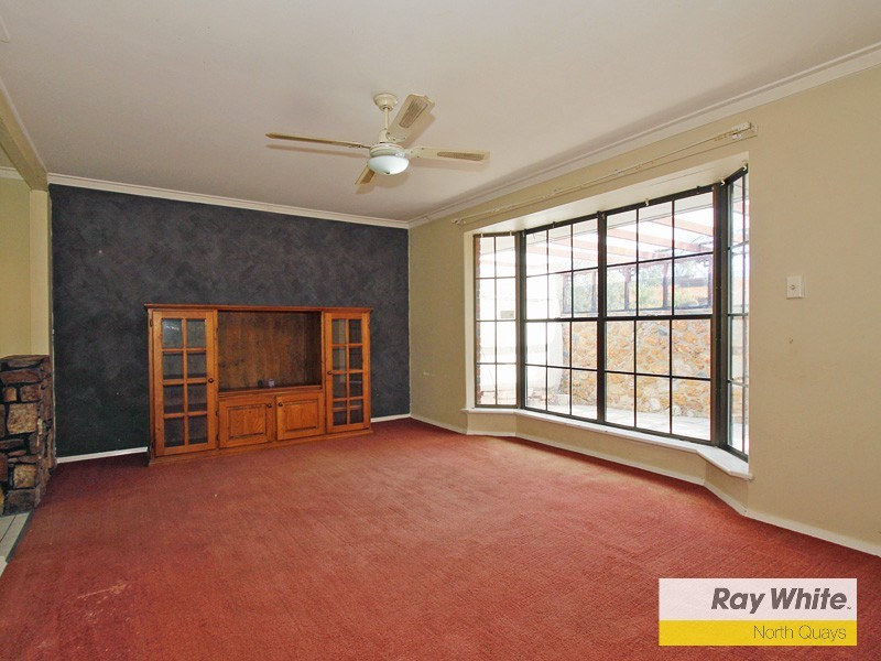 4 Hann Place, Padbury WA 6025