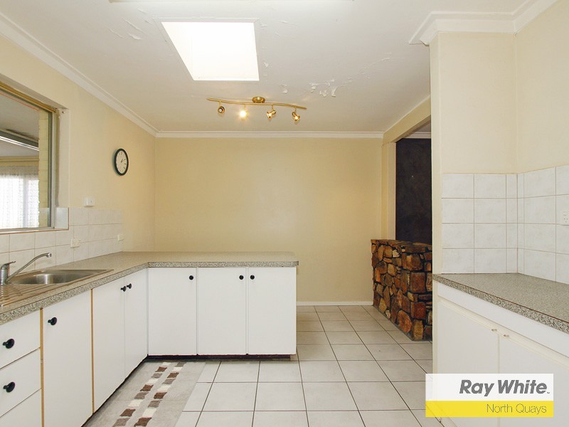 4 Hann Place, Padbury WA 6025