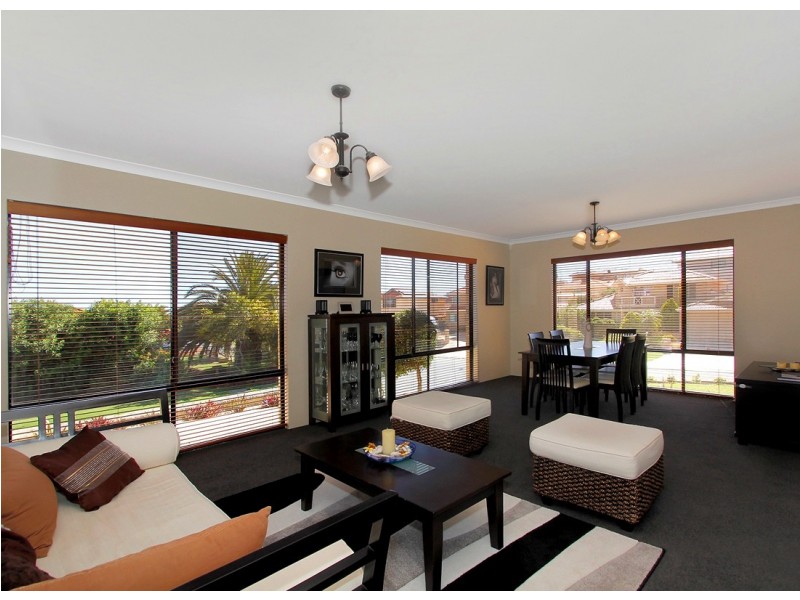 12 Tees Court, Mindarie WA 6030