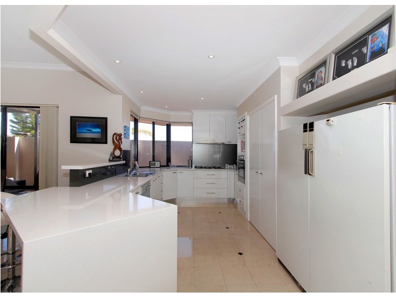 12 Tees Court, Mindarie WA 6030