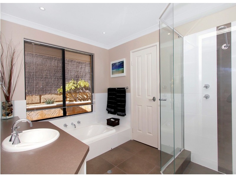 12 Tees Court, Mindarie WA 6030