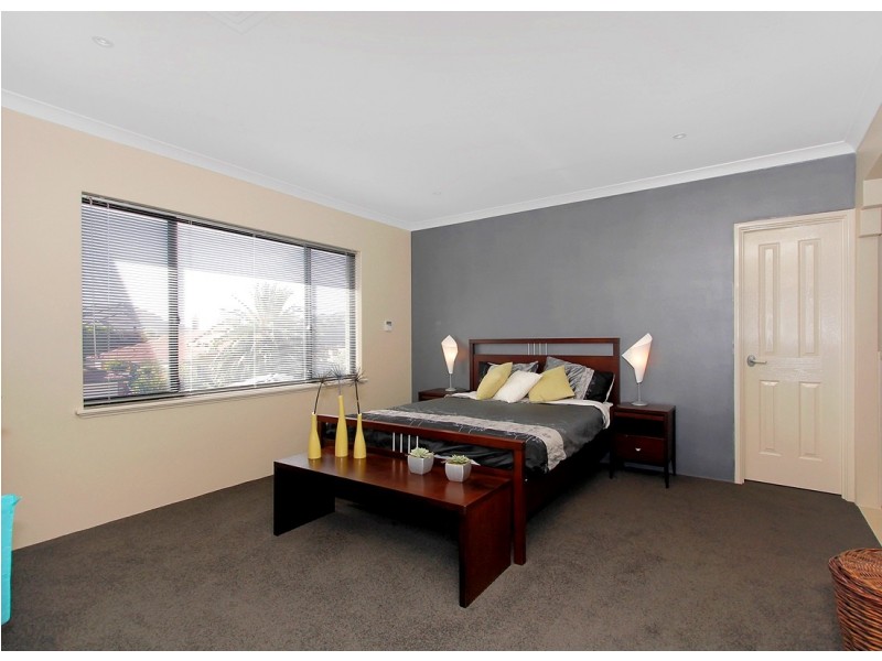 12 Tees Court, Mindarie WA 6030