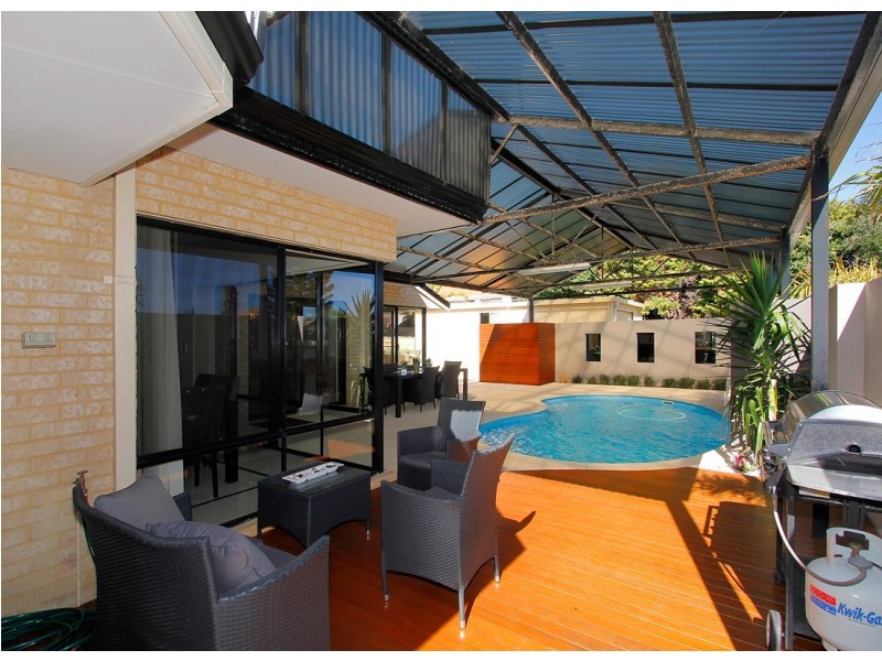 12 Tees Court, Mindarie WA 6030