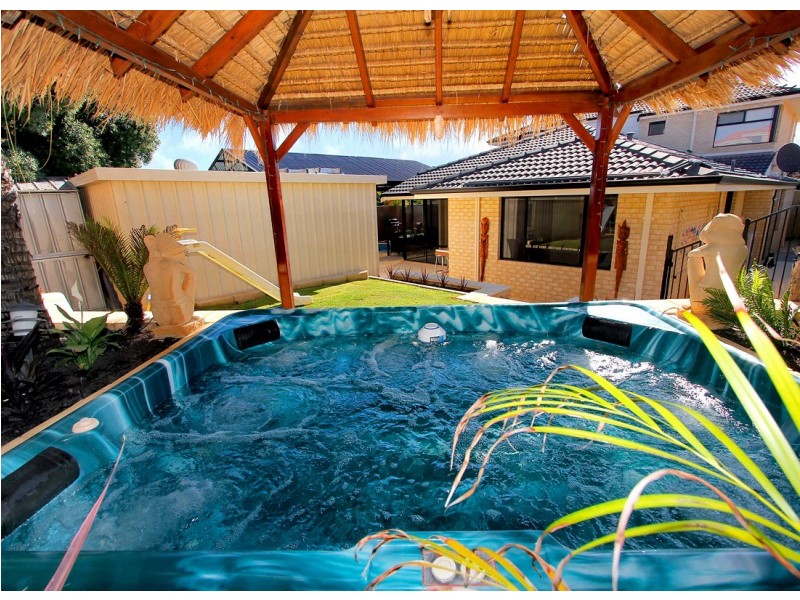 12 Tees Court, Mindarie WA 6030