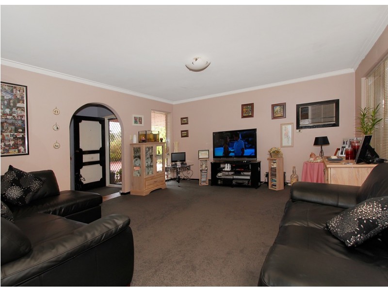 70 Forrest Rd, Padbury WA 6025