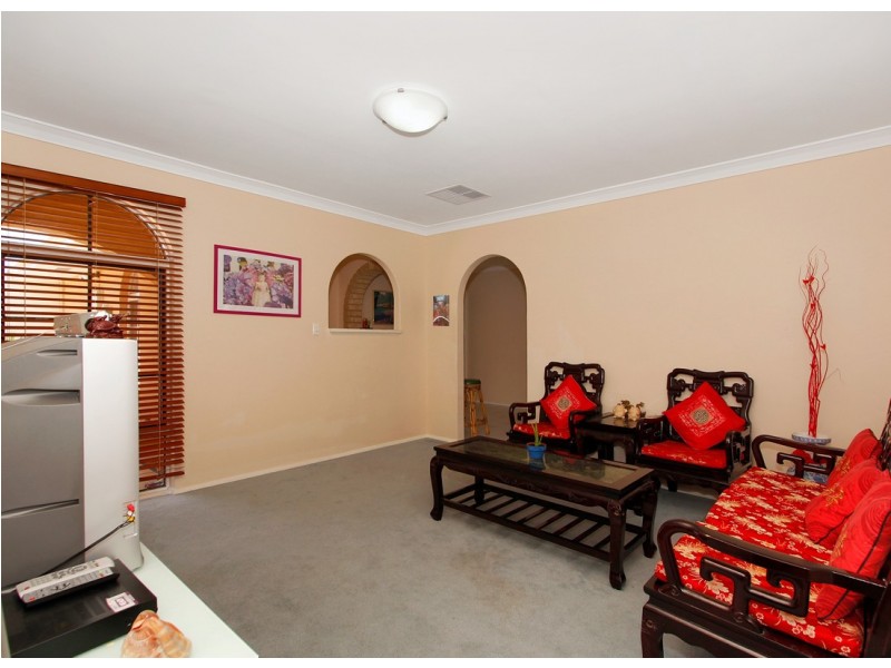 43 Blaxland Way, Padbury WA 6025