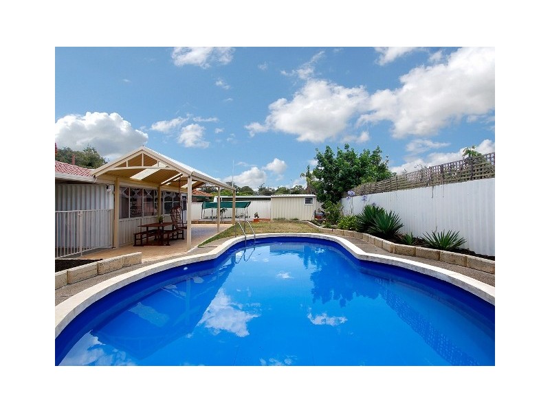 43 Blaxland Way, Padbury WA 6025