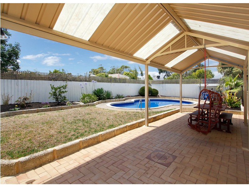 43 Blaxland Way, Padbury WA 6025