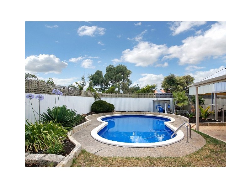 43 Blaxland Way, Padbury WA 6025