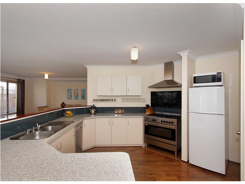 17 Oakhill Heights, Ellenbrook WA 6069