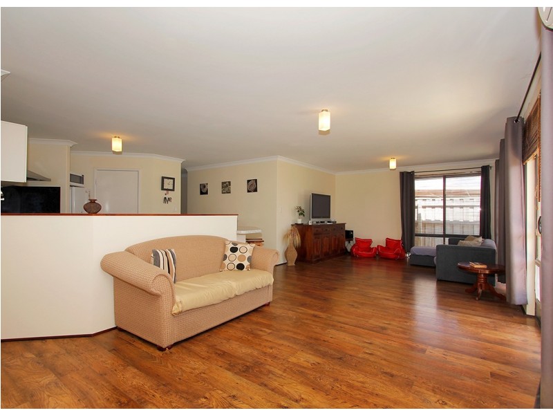 17 Oakhill Heights, Ellenbrook WA 6069