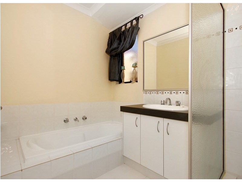 17 Oakhill Heights, Ellenbrook WA 6069