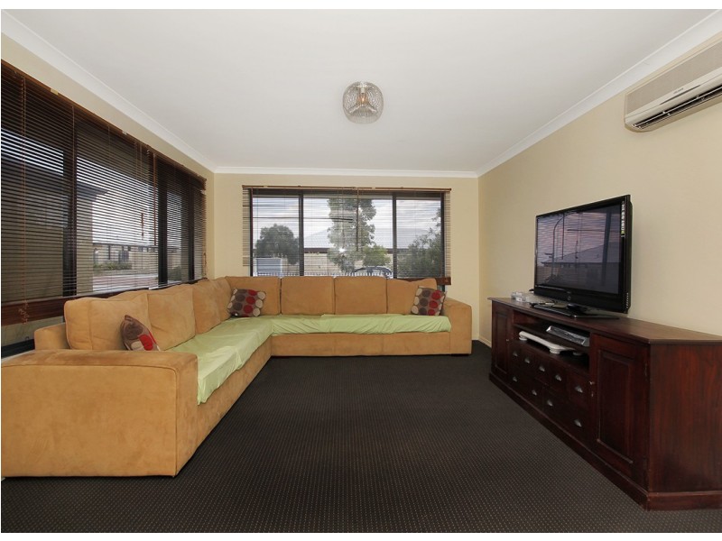 17 Oakhill Heights, Ellenbrook WA 6069